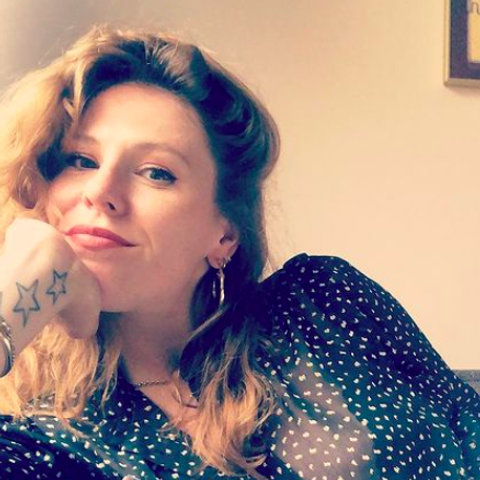 Illustratie bij: Coosje Smid openhartig over haar abortus: ‘Ik heb me nog nooit zo eenzaam gevoeld’