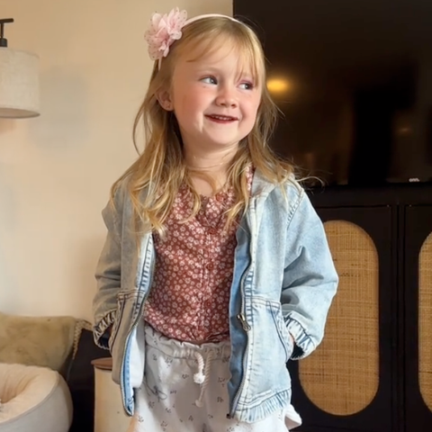 Illustratie bij: Meisje plant haar eigen vader-dochterdate en het is té schattig