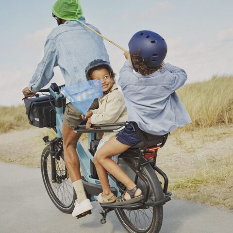 Illustratie bij: Achterop kan álles! Waarom de Gazelle Cabby dé fiets is voor drukke mama’s