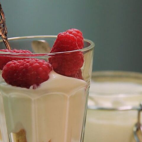 Illustratie bij: VIDEO: Tegen deze magere chiapudding met aardbeien hoef je geen nee te zeggen