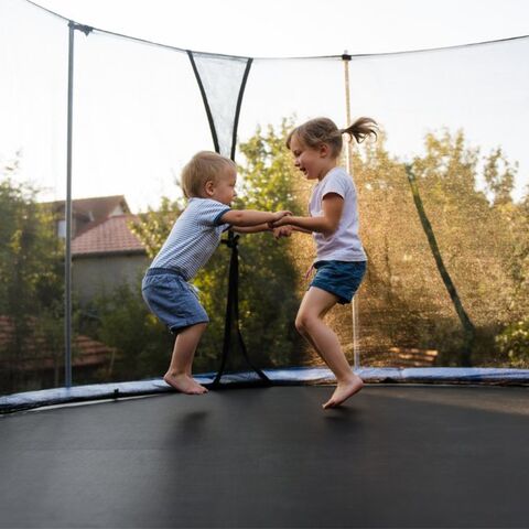 Illustratie bij: Trampoline voor je kind kopen? Hier moet je op letten