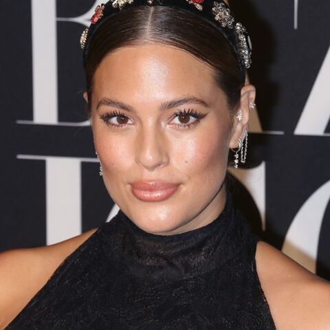 Illustratie bij: Ashley Graham openhartig over heftige bevalling: ‘Ik zag overal bloed’