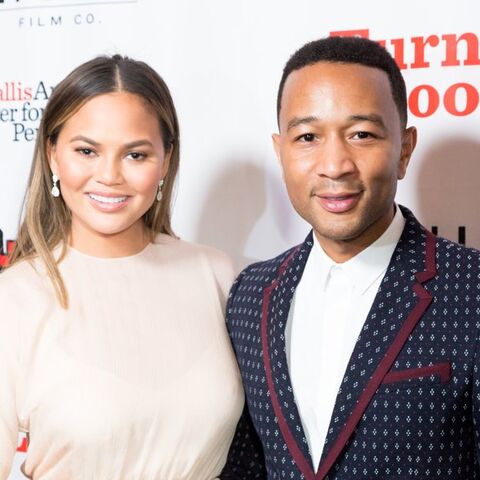 Illustratie bij: Chrissy Teigen post eerste foto van gezicht dochter Esti (en ze is te schattig)