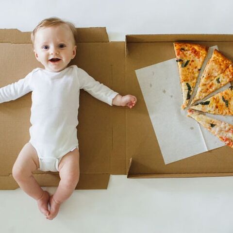 Illustratie bij: Da’s nog eens creatief: moeder beeldt leeftijd van baby uit in pizzapunten