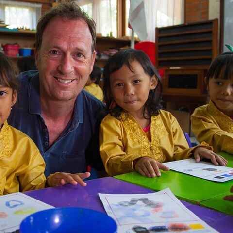 Illustratie bij: Samen met Jochem van Gelder de wereld een beetje beter maken