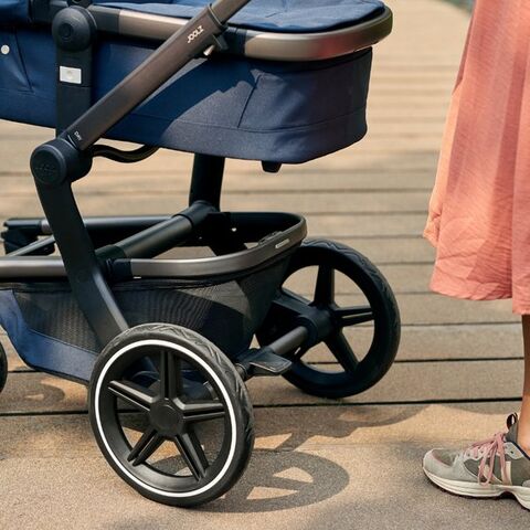 Illustratie bij: Duurzaam én beeldschoon: deze luxe kinderwagen is gemaakt van plastic flessen