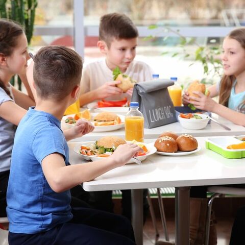 Illustratie bij: ‘Kinderen gezond leren eten is de verantwoordelijkheid van de ouders’