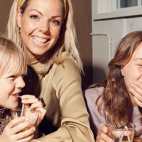 Illustratie bij: ‘Ik ga dus écht niet op die stomme kerstfoto, mam!’