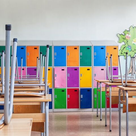 Illustratie bij: Peiling: ‘Meeste ouders zijn tegen vervroegen kerstvakantie op scholen’