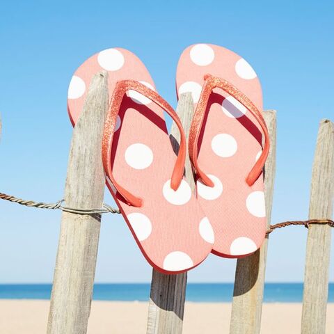 Illustratie bij: Top of de flipflops: dit zijn de leukste slippers voor meisjes