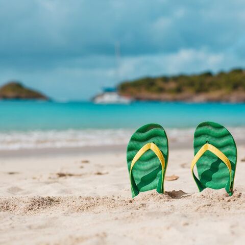 Illustratie bij: Geen (flip) flop: dit zijn de leukste slippers voor jongens