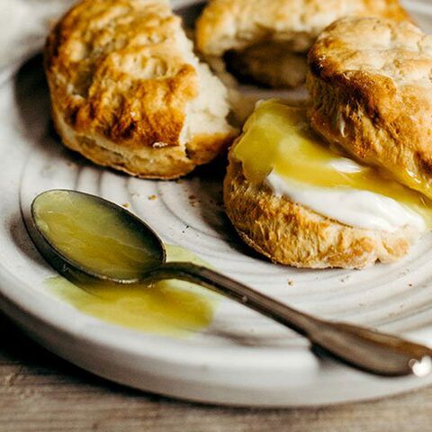 Illustratie bij: Verwen jezelf (en oké vooruit, ook je gezin) met deze Engelse scones