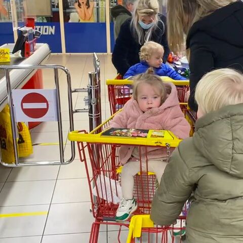 Illustratie bij: Boodschappen doen met vier(!) kinderen: zó pakt Nomi dat aan