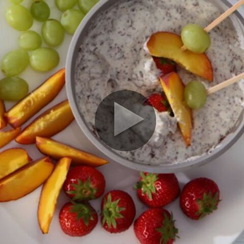 Illustratie bij: VIDEO: Verrukkelijke yoghurt fondue met vers fruit