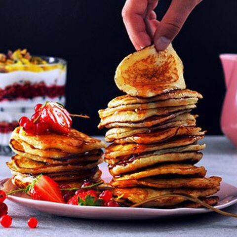 Illustratie bij: De lekkerste recepten voor de Kerstbrunch: van kokospannenkoekjes tot groentetaartjes