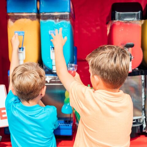 Illustratie bij: Dit is waarom kinderen nooit meer dan één slush puppy per keer mogen drinken