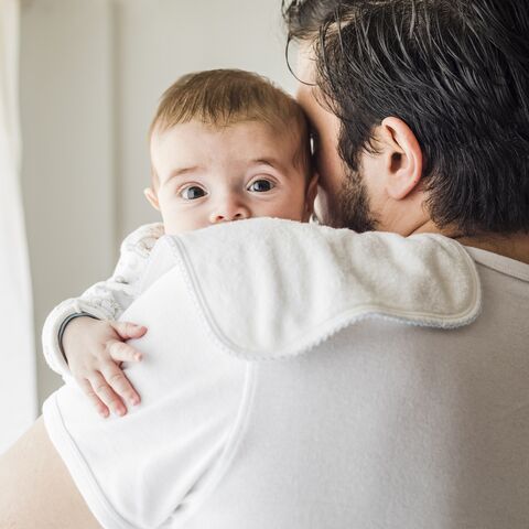 Illustratie bij: Kinderen met deze sterrenbeelden zijn echte papa’s-kindjes