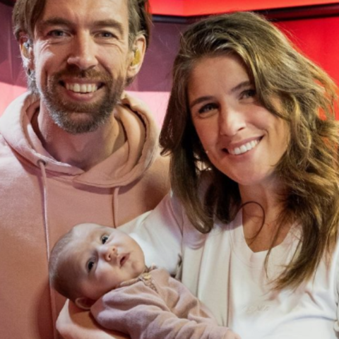 Illustratie bij: Mattie en Marieke maken ruzie in ochtendshow: ‘Het gaat de godganse dag over baby’s’