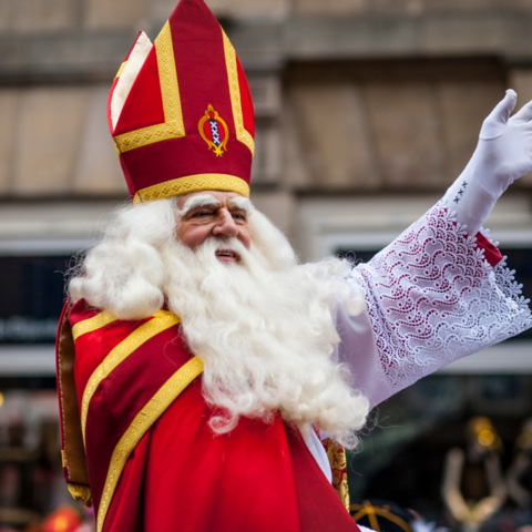 Illustratie bij: Paniek in de tent: gaat de intocht van Sinterklaas vandaag wel door?