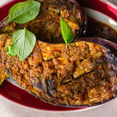 Illustratie bij: Rendang van aubergine uit de oven: smaakvol en gezond