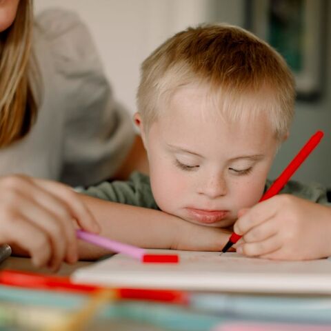 Illustratie bij: Kijktip! Zembla onderzoekt het falende leerlingenvervoer voor het speciaal onderwijs