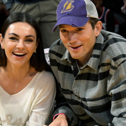 Illustratie bij: Zien: zeldzame foto’s van de prachtige kinderen van Mila Kunis en Ashton Kutcher