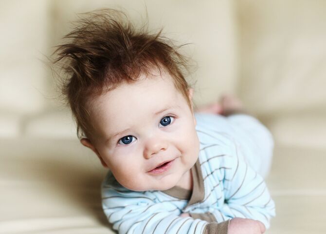 baby lang haar piekhaar