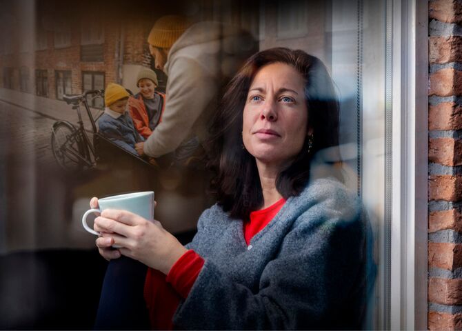 Illustratie bij: Sabine (41) leeft nog altijd in lockdown: ‘Mama, ik weet niet meer hoe jij vroeger was’, zei mijn dochter