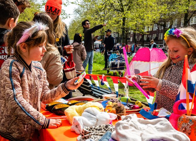 Illustratie bij: Lis moest ingrijpen op de vrijmarkt: ‘Ik kon niet geloven dat mijn dochter (7) dít wilde verkopen’