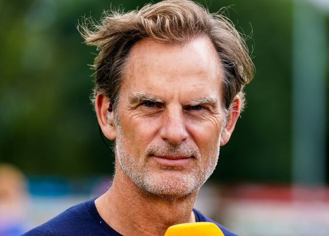 Illustratie bij: Ronald de Boer en dochter Demi brengen gevoelig onderwerp ter sprake: ‘Ik ben geen geweldige opa’