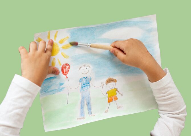 Illustratie bij: Tina’s dochter (5) maakte knutselwerk voor overleden vader: ‘Toen zag ik wat de juf ermee had gedaan’