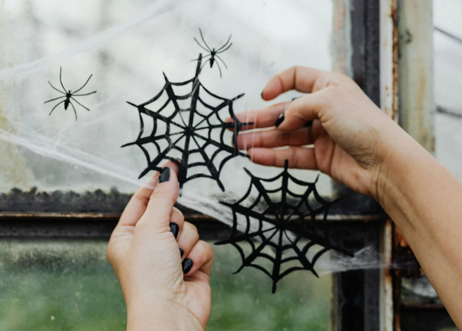 Illustratie bij: Amber: ‘Mijn dochter gaf een Halloweenfeestje, maar ineens stond er een woedende moeder voor de deur’