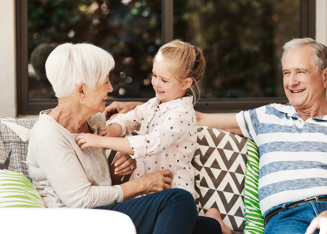 Illustratie bij: 9 ouderwetse dingen die opa en oma doen en die juist goed zijn voor je kind