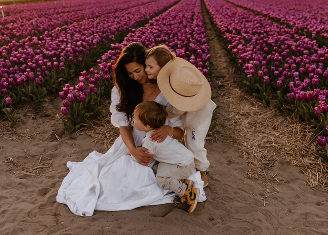 Illustratie bij: De 15 favorieten van Serena Verbon: ‘Met deze momhack kun je voortaan langer in bed blijven liggen’