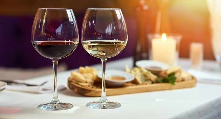 kinderen alleen thuis voor date