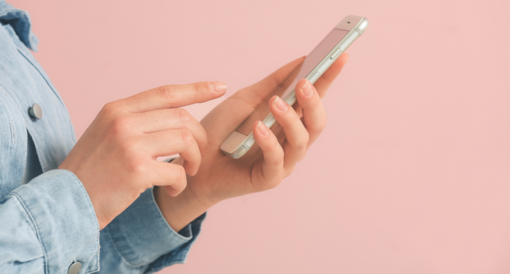 Illustratie bij: Martine: ‘7 jaar oud en komt hier aan met een iPhone 14… Seriously’