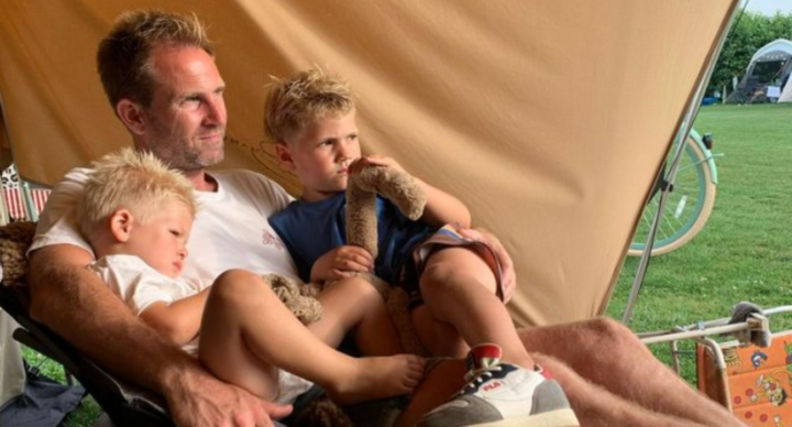 Illustratie bij: Boer Tom verwacht derde kindje: ‘Moos en Kees krijgen een zusje’