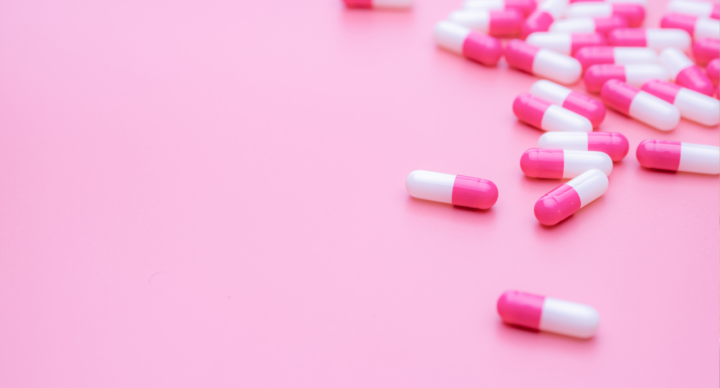Illustratie bij: Hoe antibiotica de gezondheid van je kind kan beïnvloeden: wat iedere moeder moet weten