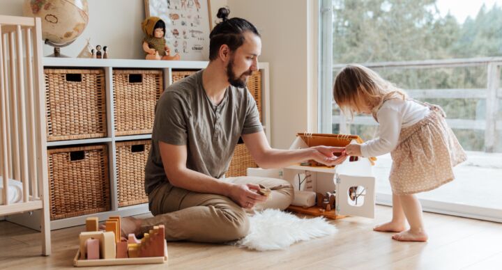 papa en dochter meisje spelen