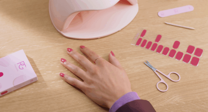 Pink Gellac nagelstickers manicure