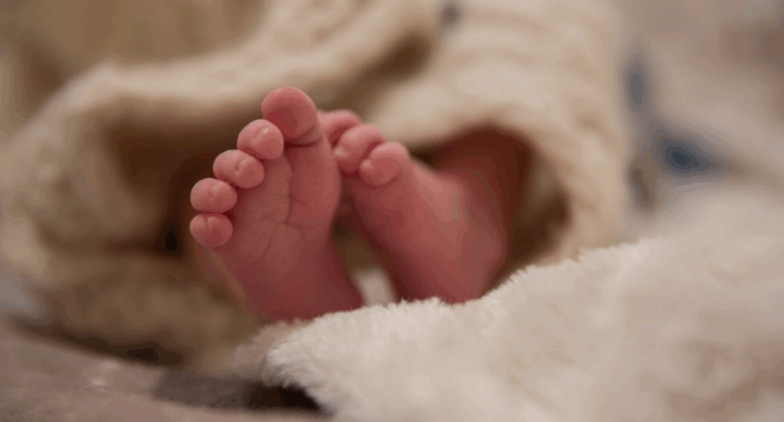 echtpaar koopt baby