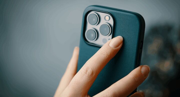 Illustratie bij: De reden om als moeder te kiezen voor een iPhone 17