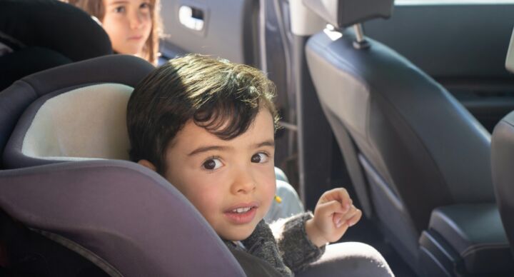 Illustratie bij: De populairste leaseauto’s voor gezinnen (en waarom moeders hier zó blij van worden)