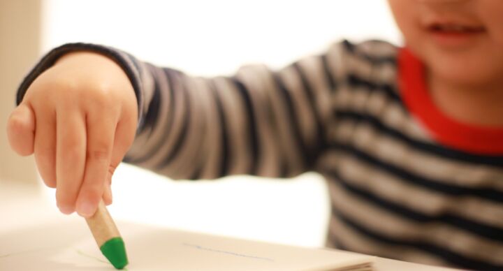 krijt, vlekken, muren