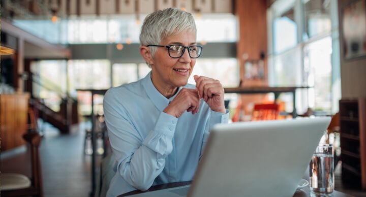 Illustratie bij: Dit is dé reden dat oudere moeders de oplossing zijn voor het personeelstekort