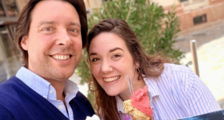 Illustratie bij: Babynieuws! Oscar Kazàn en partner Bregje verwachten hun zesde kindje