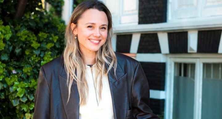Illustratie bij: Dochters Nina Pierson bleken inspiratie voor nieuwe boek: ‘Ik had geen goed antwoord op hun vraag’