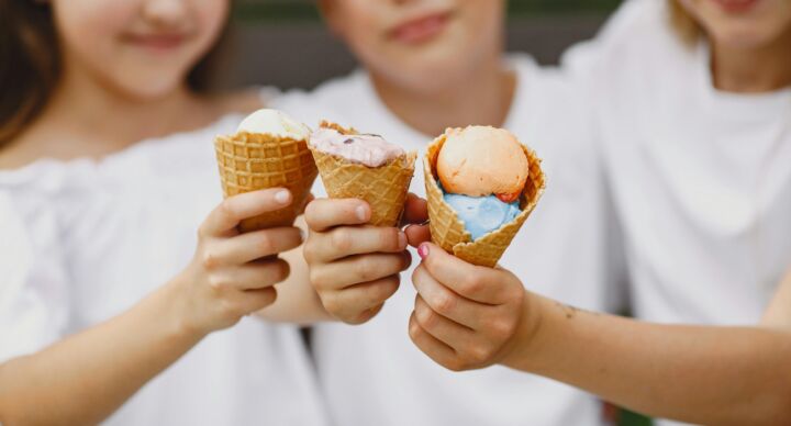 Illustratie bij: Eindelijk vakantie! Dit zomerse gezinsuitje past het beste bij jouw sterrenbeeld