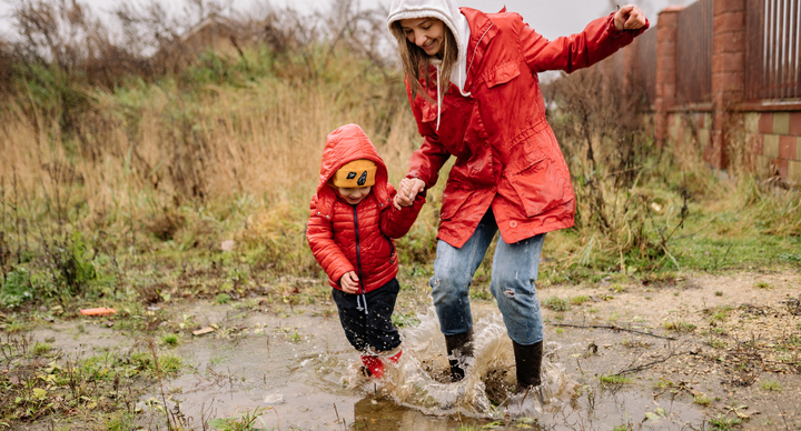 Illustratie bij: Je kind durft niet in het klimrek of de modderplas? Volgens onderzoekers kan dít de reden zijn