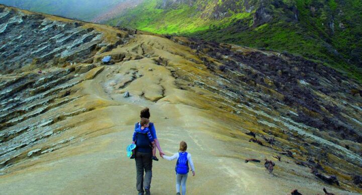 met kinderen backpacken IndonesiÃ«